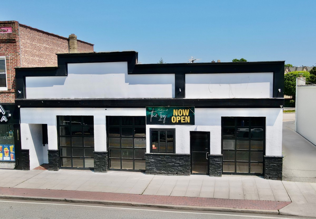 Ivy Rockville Centre exterior